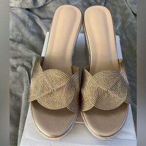 Brand-New Gold Disc Weave Wedges ~ Women’s Sz. 9 / 40